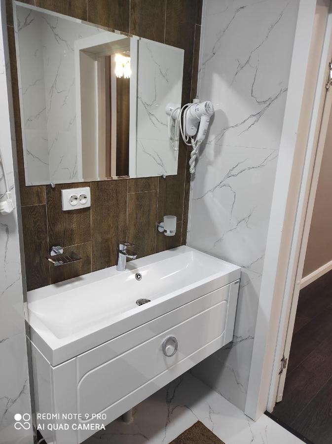 Жомарт Hotel Актобе Екстериор снимка